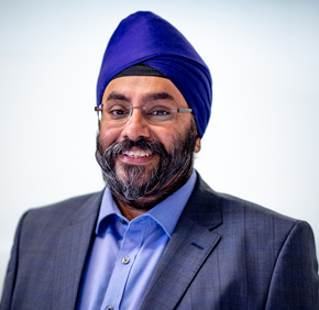 シムランジット・シン 代表取締役